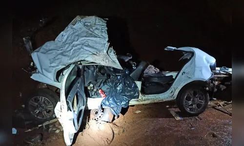 Irmãs morrem em grave acidente entre carro e ônibus