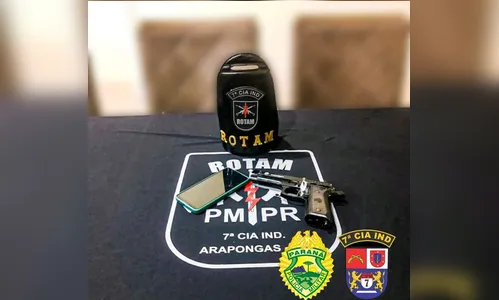 Envolvidos em roubo de celular são levados para a 22ª SDP