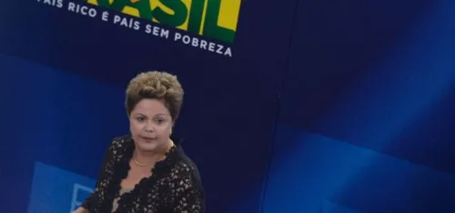 Ex-presidente Dilma é internada após passar mal