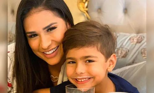 Filho de Simone invade live e diz: vou denunciar o Bolsonaro