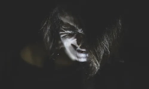 Filho é preso após agredir a própria mãe de 72 anos