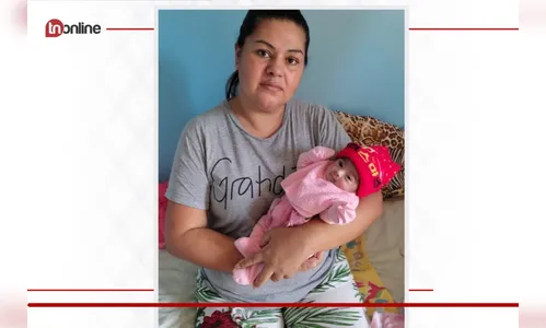 Gestante com Covid dá a luz e após alta comemora com a filha