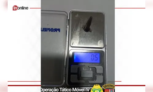 Homem com cocaína é levado para cartório da PM