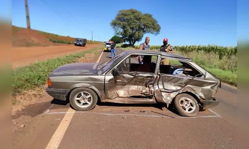 Homem se envolve em acidente após tentar fugir de blitz