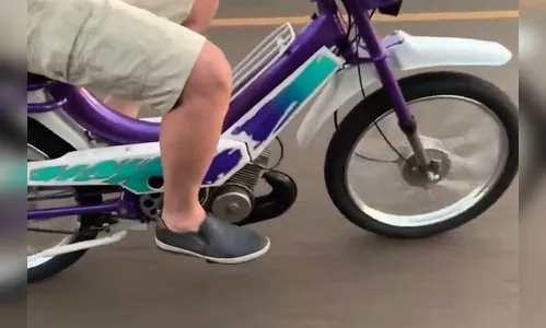 Menor é apreendido após fugir da polícia com mobilete