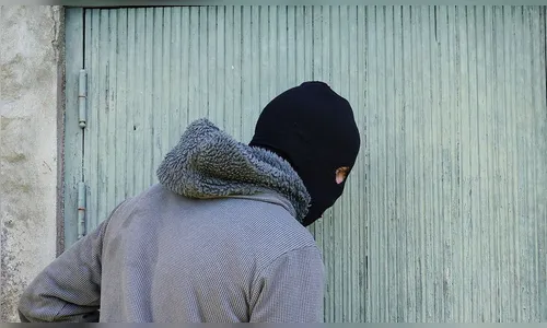 Ladrões furtam fios e cabos de empresa de Apucarana