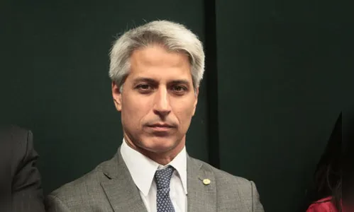 Líder da oposição pedirá investigação sobre 