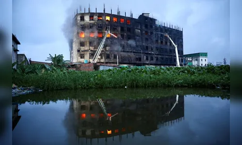 Mais de 50 pessoas morrem em incêndio em fábrica