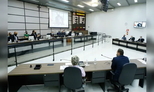 Maringá prevê multa de R$ 7 mil para quem jogar lixo na rua