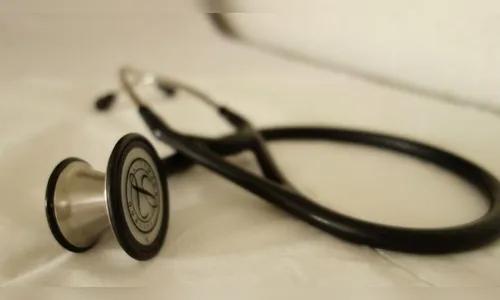 Médico tem CRM suspenso após irregularidades em atendimento