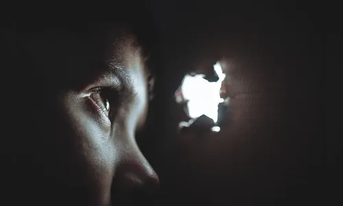 Menino de 11 anos foge de casa; PM é chamada