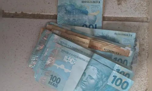 Morador deixa porta aberta e tem R$ 9 mil furtados de casa