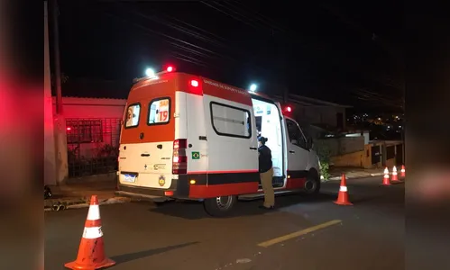 Motociclista fica ferida em acidente no centro de Apucarana