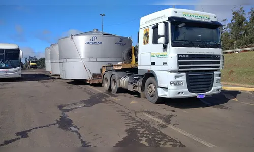 Motorista cai no bafômetro com carga superdimensionada