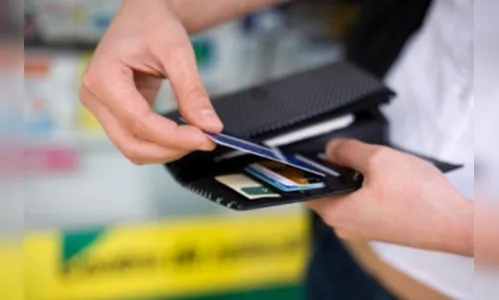 Mulheres são presas em flagrante após furto de cartão