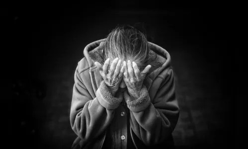 Neto tenta invadir casa da avó e acaba preso