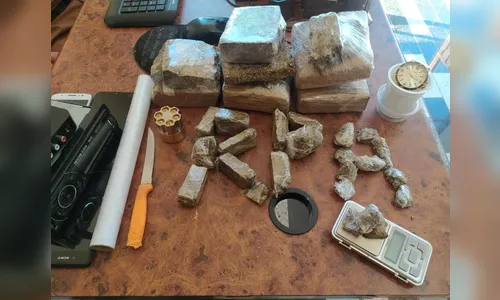 PM de Arapongas apreende quase 3 Kg de maconha