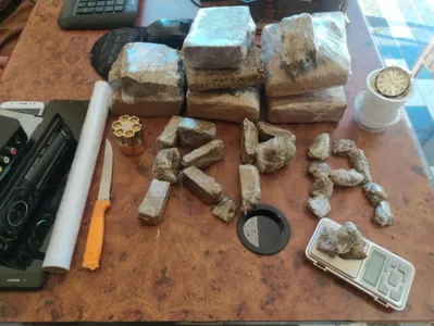 PM de Arapongas apreende quase 3 Kg de maconha