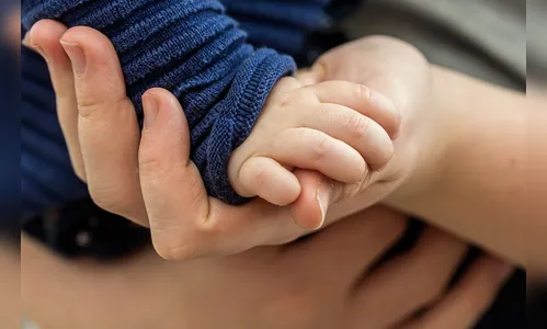 PM localiza mãe de criança que andava sozinha pela rua