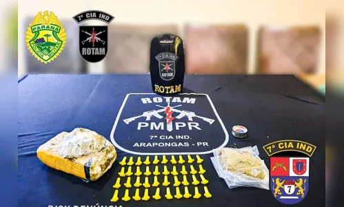 PM prende homem e apreende adolescente por tráfico de drogas