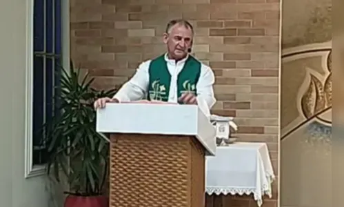 Padre ofende repórter da Globo durante missa: 