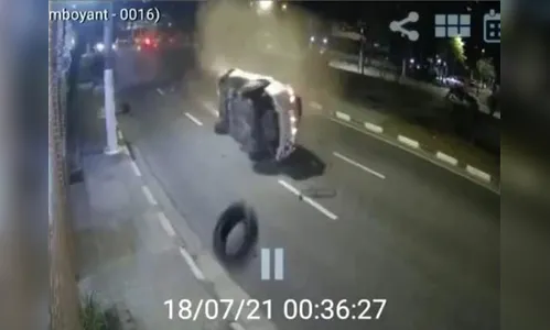 Policial morre após colisão entre viaturas da PM; Assista