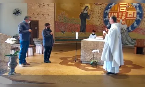 Prefeito Gallo vai a Santuário agradecer cura da Covid-19