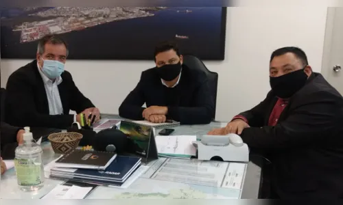 Prefeito de Cambira pede ajuda a secretário