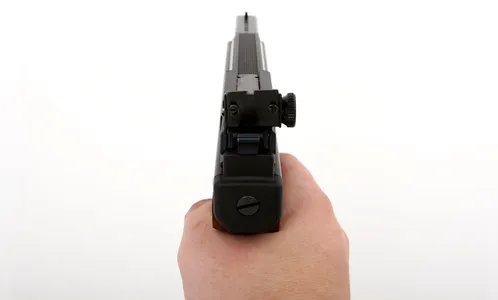 Quadrilha rouba pedestres e efetua disparos com arma de fogo