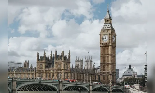 Reino Unido acaba com todas as restrições contra a Covid-19