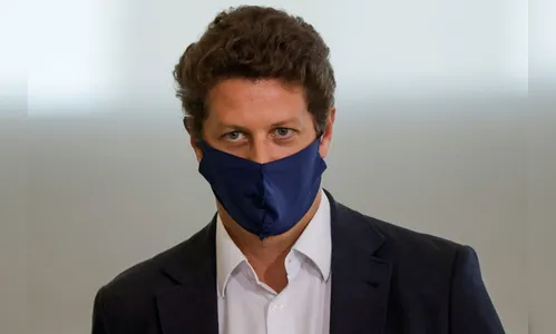 Ricardo Salles pede a Bolsonaro demissão da pasta