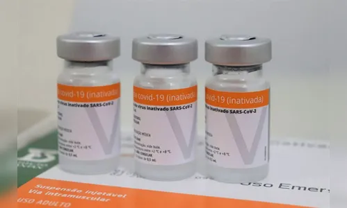 Saúde de Arapongas aplica 2ª dose da Coronavac nesta quinta