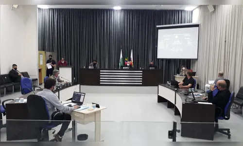 Vereadores realizam sessão curta por causa da pandemia