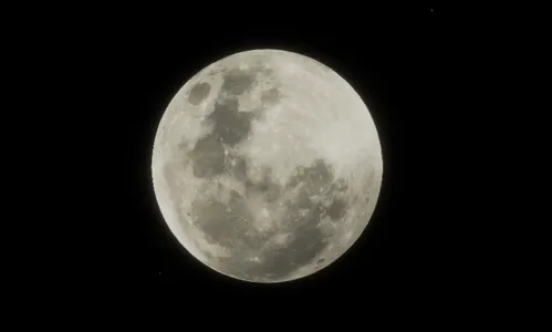Você perdeu? Apucaranense registra eclipse total lunar; veja