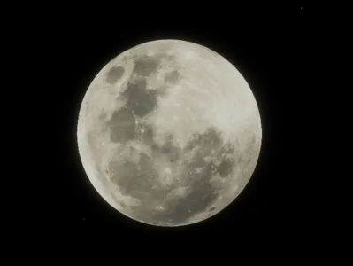 Você perdeu? Apucaranense registra eclipse total lunar; veja