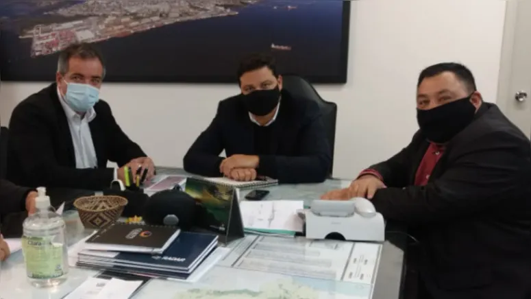 Imagem ilustrativa da notícia Prefeito de Cambira pede ajuda a secretário