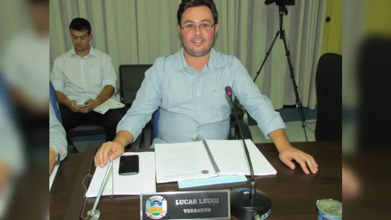 Imagem ilustrativa da notícia Vereador trabalhando em Apucarana