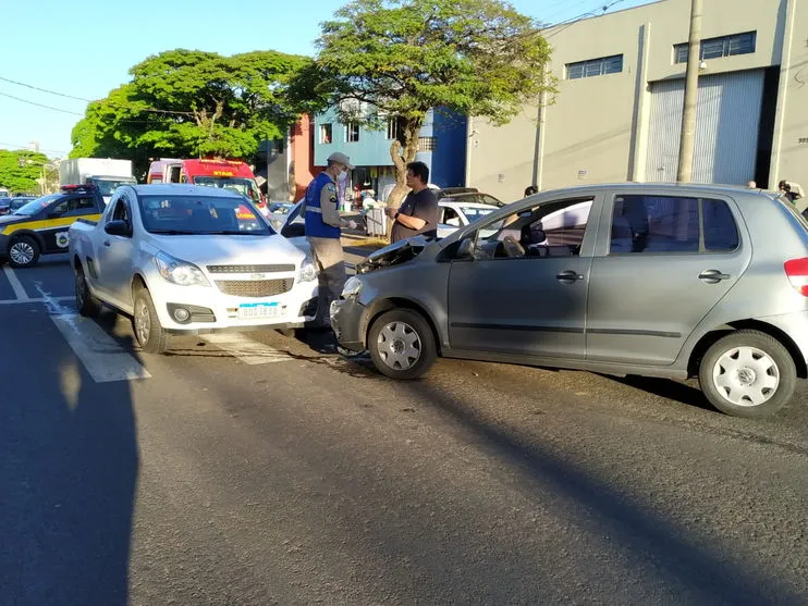 Acidente deixa motorista ferido em Apucarana