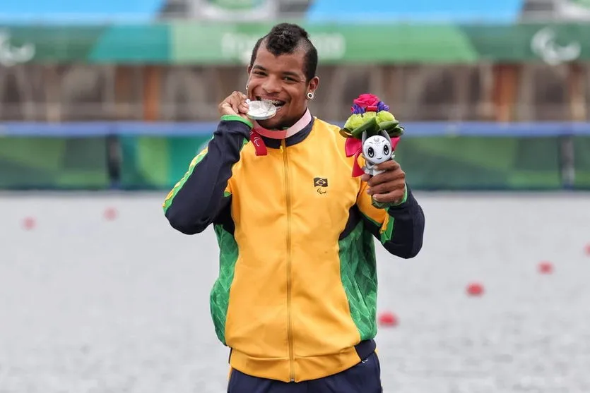 Após medalha de prata, Giovane Vieira disputa mundial