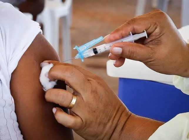 Arapongas amplia vacinação para pessoas com 29, 30 e 31 anos