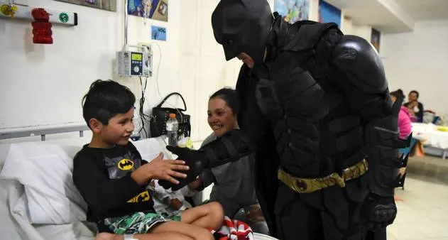 Batman é assaltado na Argentina: "Nem os heróis se salvam"