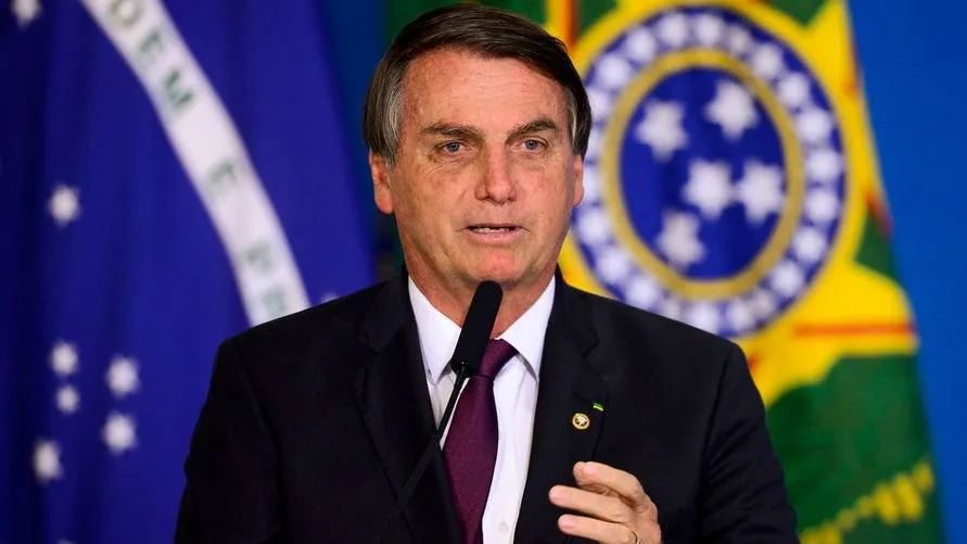 Bolsonaro pedirá ao Senado abertura de processo contra STF