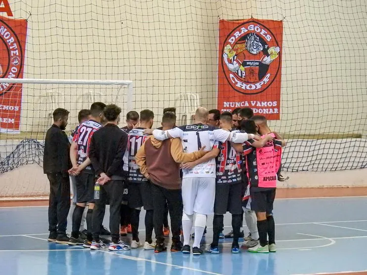 Futsal: Apucarana enfrenta líder da Série Prata neste sábado