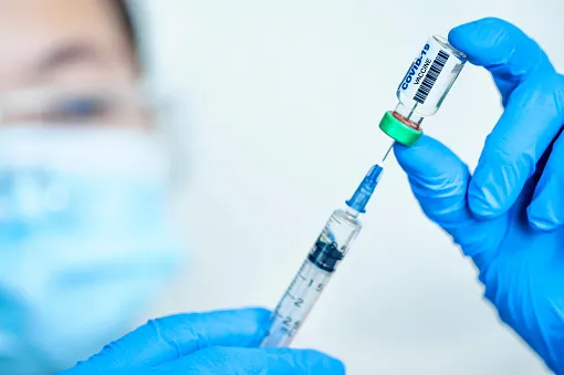 Jovens de 20 anos podem ser imunizados em Arapongas