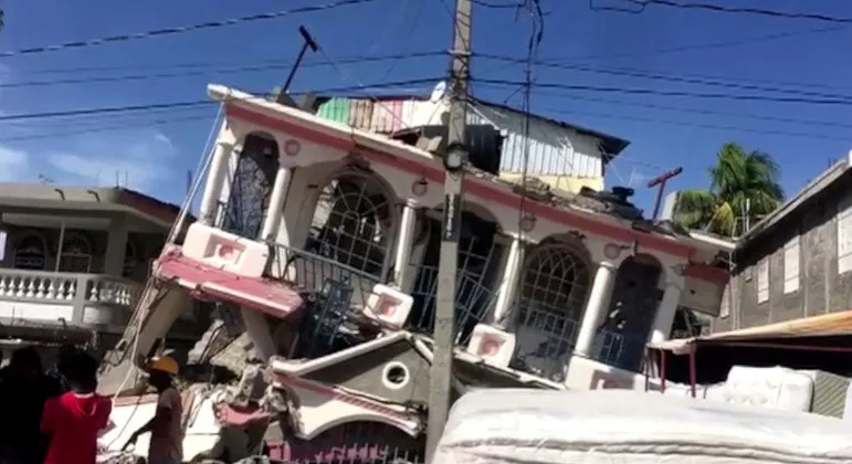 Número de mortos após terremoto no Haiti sobe para 227