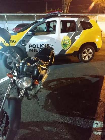 PM recupera moto furtada em frente a igreja de Apucarana