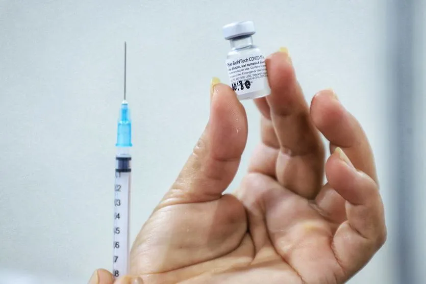 PR ocupa 5ª posição entre os estados que mais vacinaram
