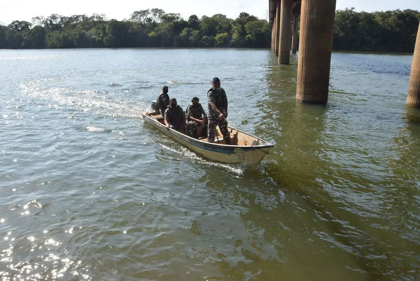 Pescadores do PR combatem poluição e salvam vidas; veja