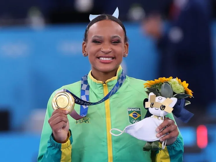 Rebeca Andrade leva medalha de ouro e faz história