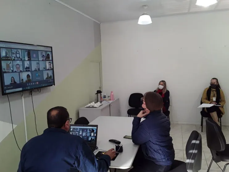 Rede estadual volta às aulas presenciais em Apucarana; vídeo